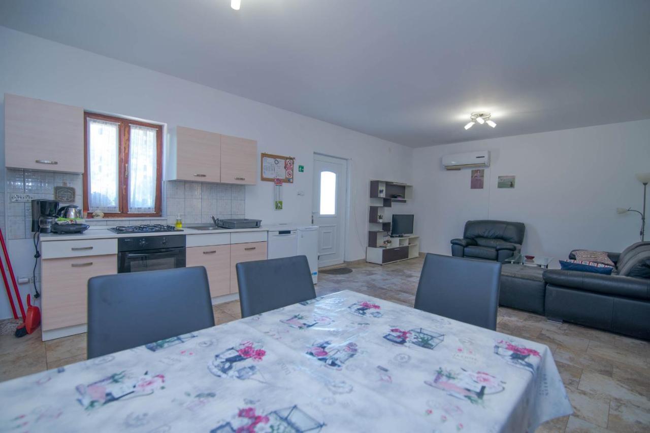 App Bonic Veli Lošinj Exterior foto